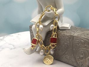 TAGLIAMONTE Designs (SH309B-Red) 925SS/YGP Venetian Intaglio Charm Bracelet *Androcle,Lion*Reg.$350