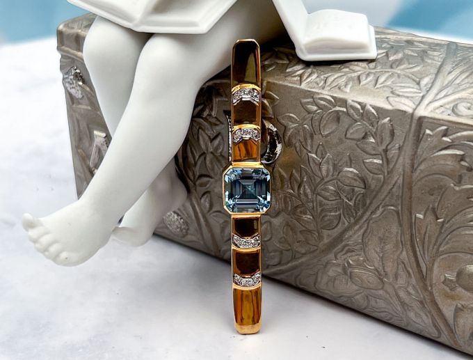 (LD1088) 14K Gold Bar Pin*Blue Topaz*Diamonds*Reg.$1500