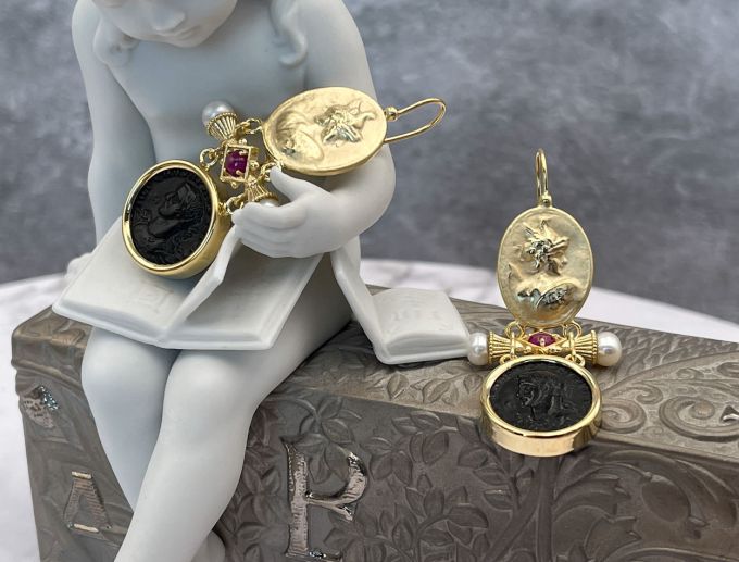 TAGLIAMONTE Designs (2209E) 925SS/YGP Onyx Cameo Earrings *Roman Coin, Mercury*Reg.$280