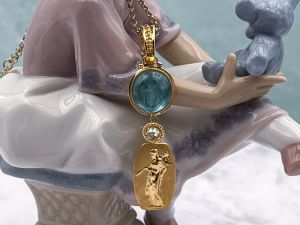 TAGLIAMONTE Designs (2331P) 925SS/YGP Venetian Intaglio Pendant*Busy Bee*Reg.$200