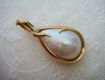 14K Yellow Gold Mabe Pearl Pendant (1089)